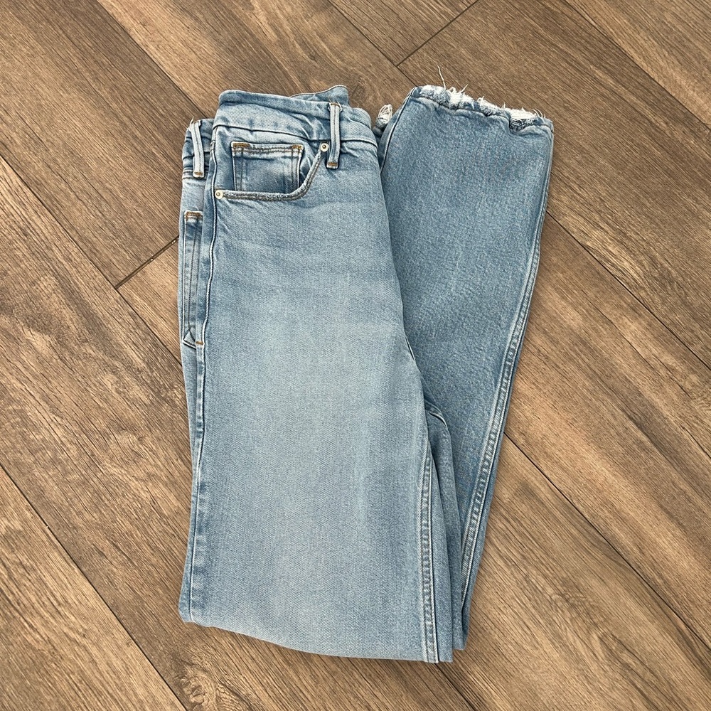 Good American- Women's Light Wash Blue High-Rise Straight Jeans